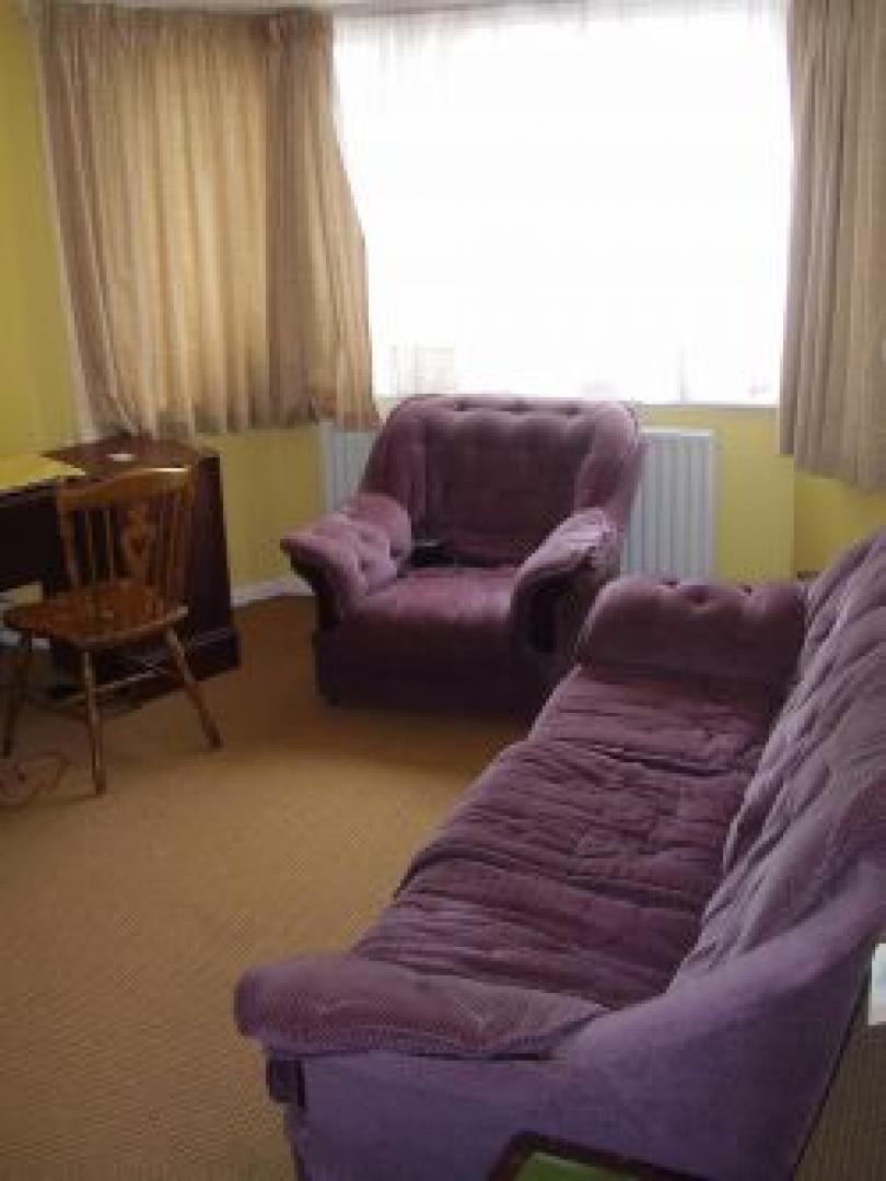 			NEW ON!, 1 Bedroom, 1 bath, 1 reception Flat			 Penine Drive, GOLDERS GREEN NW2